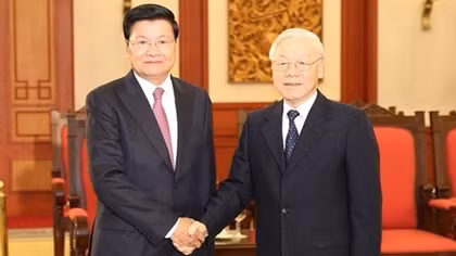 Top Vietnamese leader welcomes Lao Prime Minister
