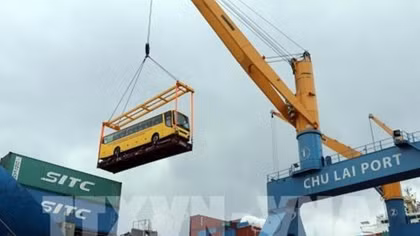 Thaco exports Vietnamese branded buses to Philippines