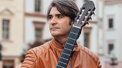 Guitar master performs at "the magic of the Spanish guitar" concert 