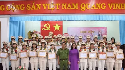 Tay Ninh police honor 35 excellent policewomen