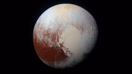 Pluto 'has slushy ocean' below surface