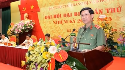 Deputy Minister Nguyen Van Son attends Party Congress of Department of Equipment and Warehousing