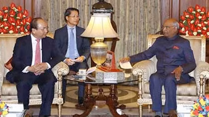 PM Phuc greets Indian President on ASEAN-India summit sidelines