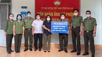 Gia Lai Police donate 500 million VND to COVID-19 Vaccine Fund