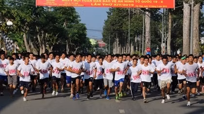 350 athletes participate in sports event held by Tra Vinh police
