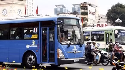 HCM City to open five electric-bus routes for 2-year trial run