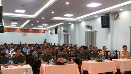 Ho Chi Minh City Police answer inquires of local people and businesses