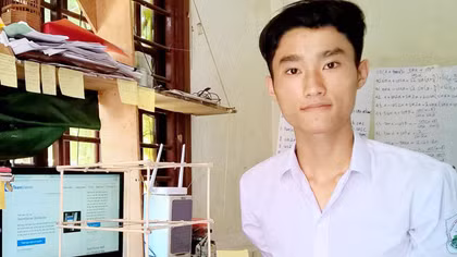 High School student invents Earthquake Resistant House