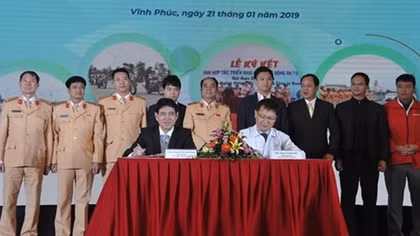 Traffic Police Department strengthens cooperation with Honda Vietnam 