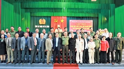 MPS leaders meet retired high-ranking public security officers in central Vietnam