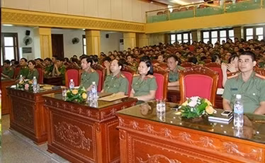 University work-study class for Thanh Hoa police to open 