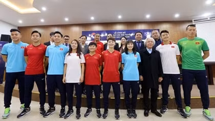 Vietnam unveil new football team jersey 