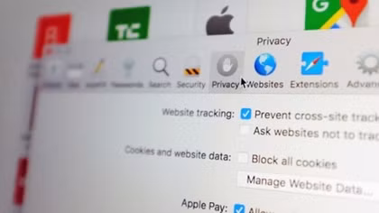 Apple starts collecting browsing data in Safari using its differential privacy tech