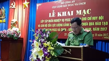 Training course on fire fighting and rescuing held for fire policemen in Southern part