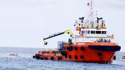 Defense Ministry orders modern ship to participate in search for 9 missing fishermen
