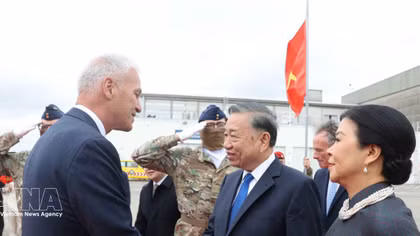 Top Vietnamese leader begins official visits to the EU, Belgium