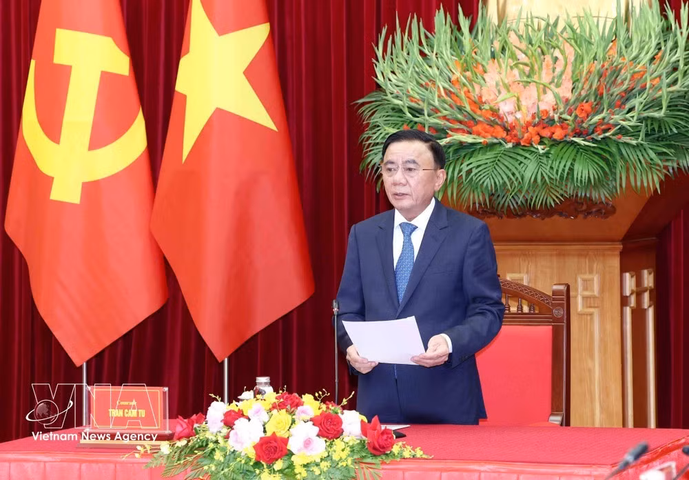 Politburo Member and Standing Member of the Communist Party of Vietnam (CPV) Central Committee’s Secretariat Tran Cam Tu speaks at the reception for a high-ranking delegation of the Lao People’s Revolutionary Party (LPRP) in Hanoi on September 22 (Photo: VNA)