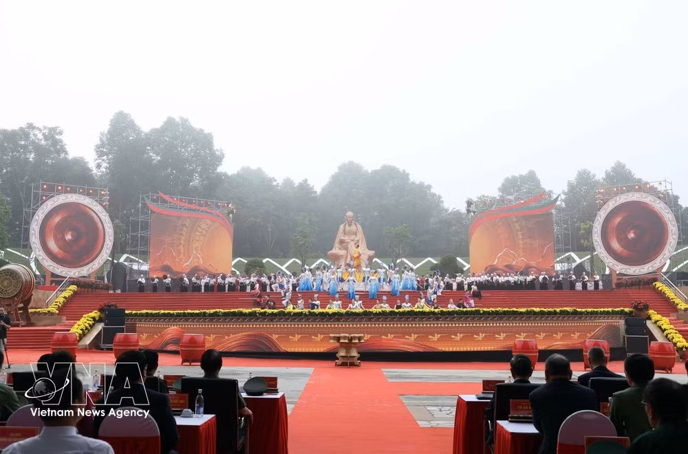 An art performance at the ceremony (Photo: VNA)