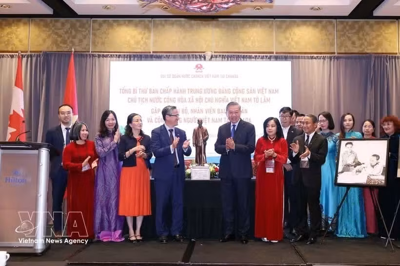 potal-tong-bi-thu-chu-tich-nuoc-to-lam-gap-mat-cong-dong-nguoi-viet-nam-tai-canada.jpg