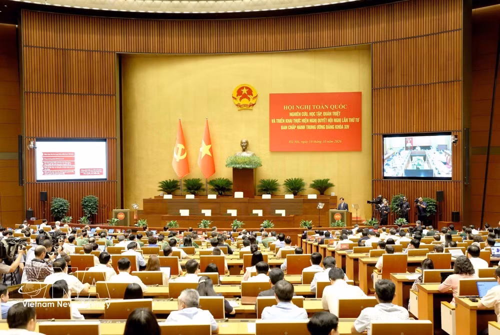 At the nationwide conference to study, disseminate and implement the resolutions of the 14th Party Central Committee’s fourth plenum. (Photo: VNA)