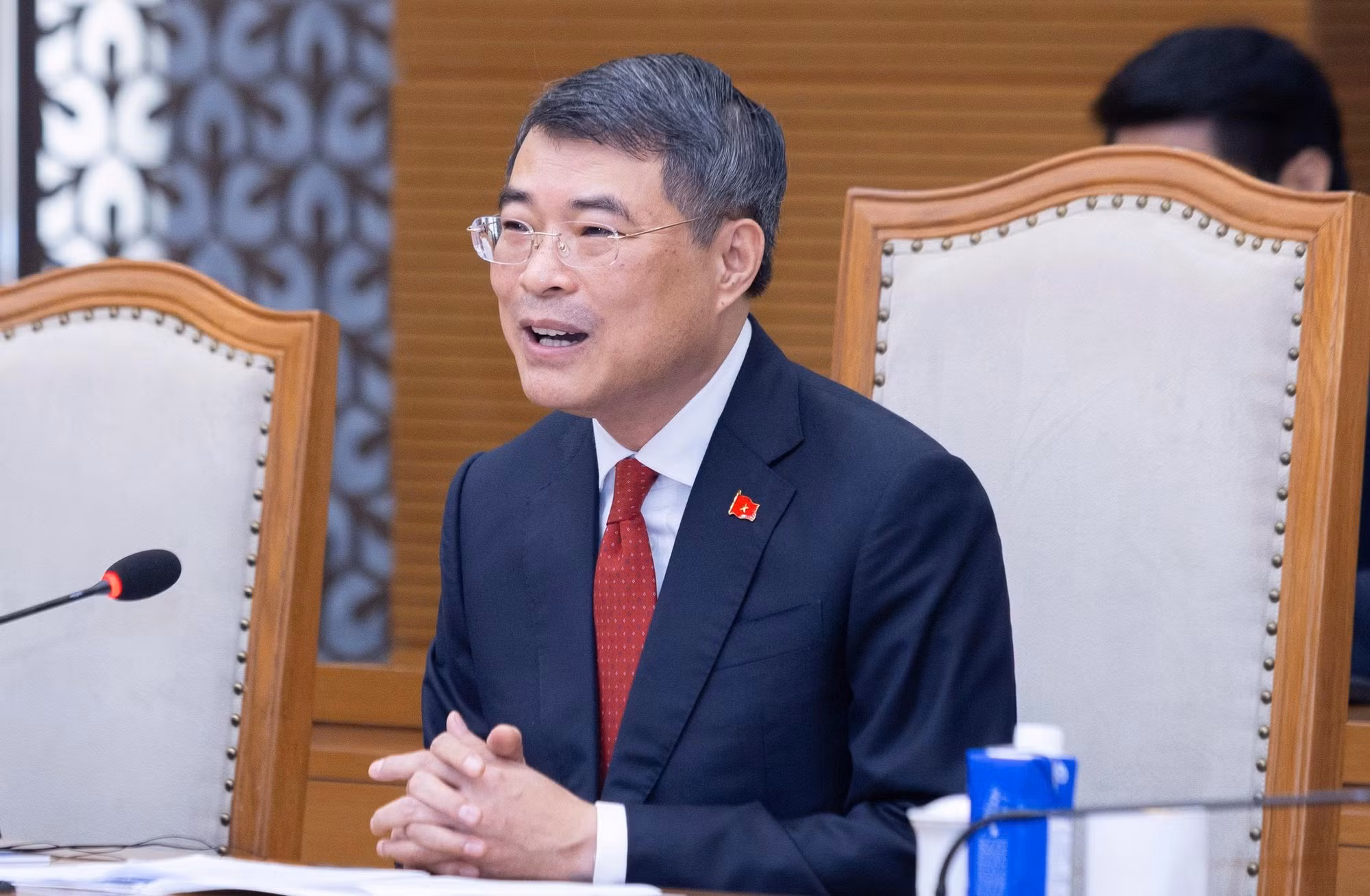 Prime Minister Le Minh Hung proposed that Liechtenstein share more of its experience with Vietnam in developing and managing investment funds, banking, green finance, capital markets and international asset management.