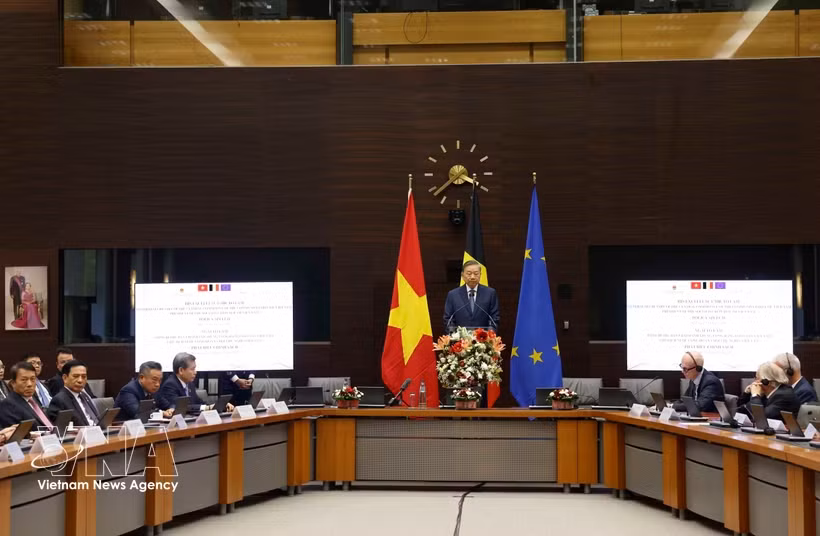 vnanet-top-leader-gives-policy-speech-at-egmont-6556.png