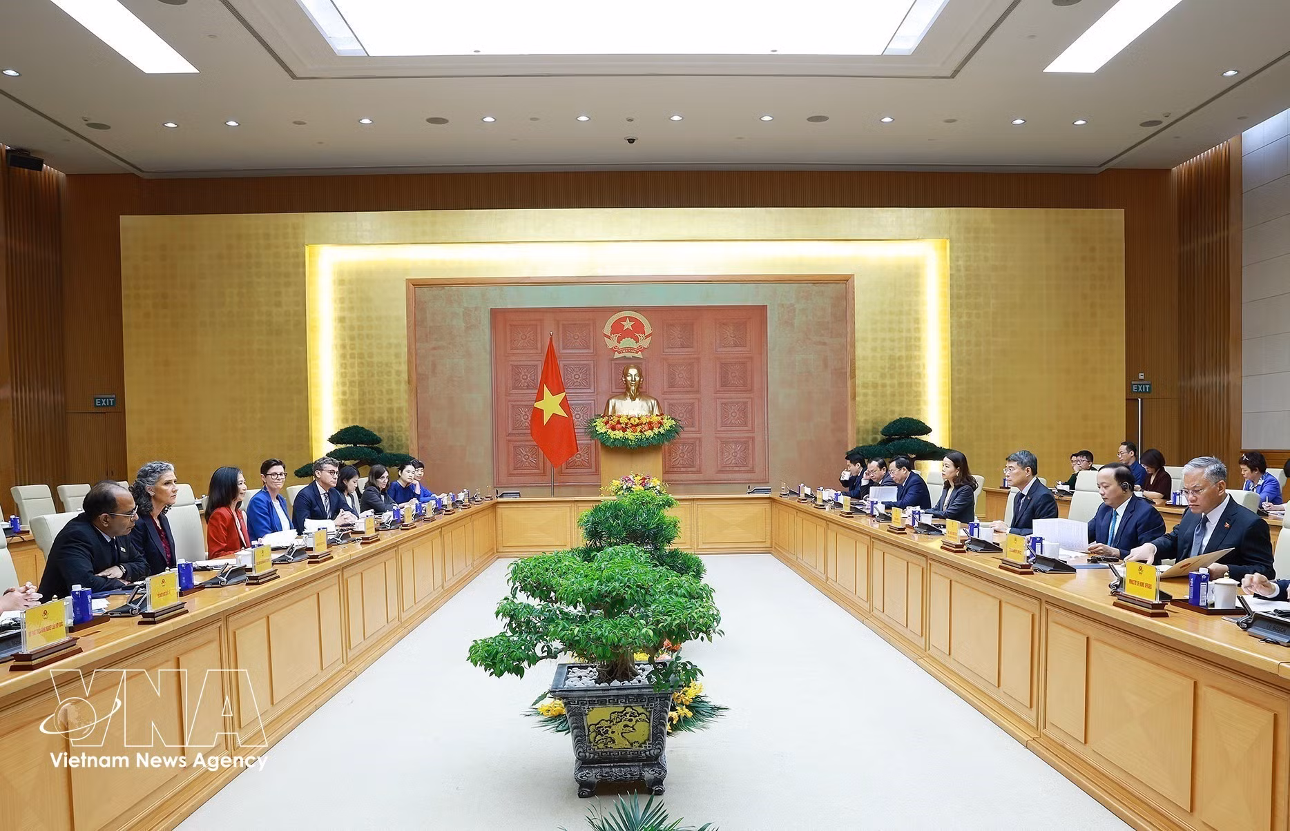 At the reception for the UN Resident Coordinator and heads of UN agencies in Vietnam (Photo: VNA)