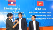 Laos awards Labor Medal to Vietnamese experts