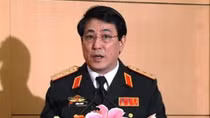 Senior Vietnamese officer receives Chinese guest