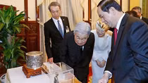 The special gift president Tran Dai Quang presents to Japan’s Emperor and Empress 