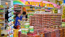 Retailers commit to hold line on Tet holiday prices