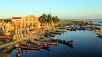 Politburo taps tourism as spearhead economic sector