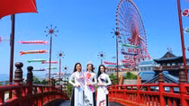 Top three Miss Vietnam 2018 join Sunrise Festival in Ha Long