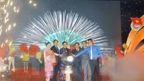 Vietnamese, Lao youths round off friendship meeting