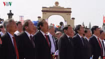 Flag-raising ceremony in Quang Tri marks National Reunification Day