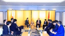 PM pledges to improve business climate for Japanese investors