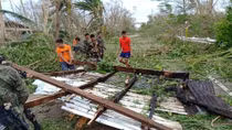 Typhoon Mangkhut heads for China as dozens killed in Philippines