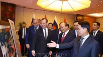 Photo exhibition highlights Vietnam-Russia traditional ties