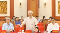 Former leaders give feedback on draft political report