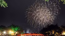 Hanoi plans 30 fireworks displays for Lunar New Year 2019