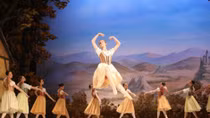 Classical ballet staged to celebrate Russia Day