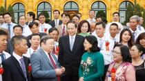 Acting President meets with exemplary Vietnamese farmers
