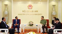 Minister To Lam receives representative of Lao Ministry of Security