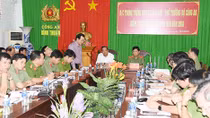 Deputy Minister Nguyen Van Son works with Binh Thuan Police 