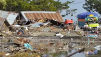 Indonesia tsunami: dozens feared dead in Sulawesi after powerful earthquake