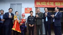 Smiles in Muong Nhe 