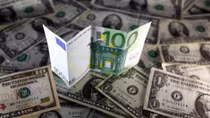 Dollar edges down as U.S. Treasury yields slip on geopolitical fears
