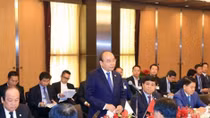 PM talks with Japanese real estate, financial firms