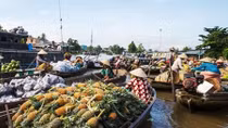 “Rivers of Vietnam” photo exhibition comes to Hanoi