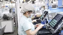 Singapore becomes biggest investor in Vietnam during Jan-April